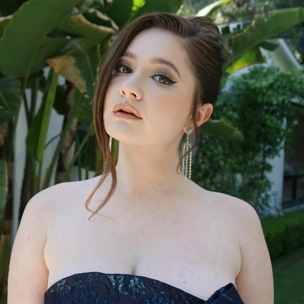 How Old Is Emma Kenney