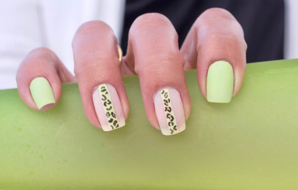 coffin green tip nails