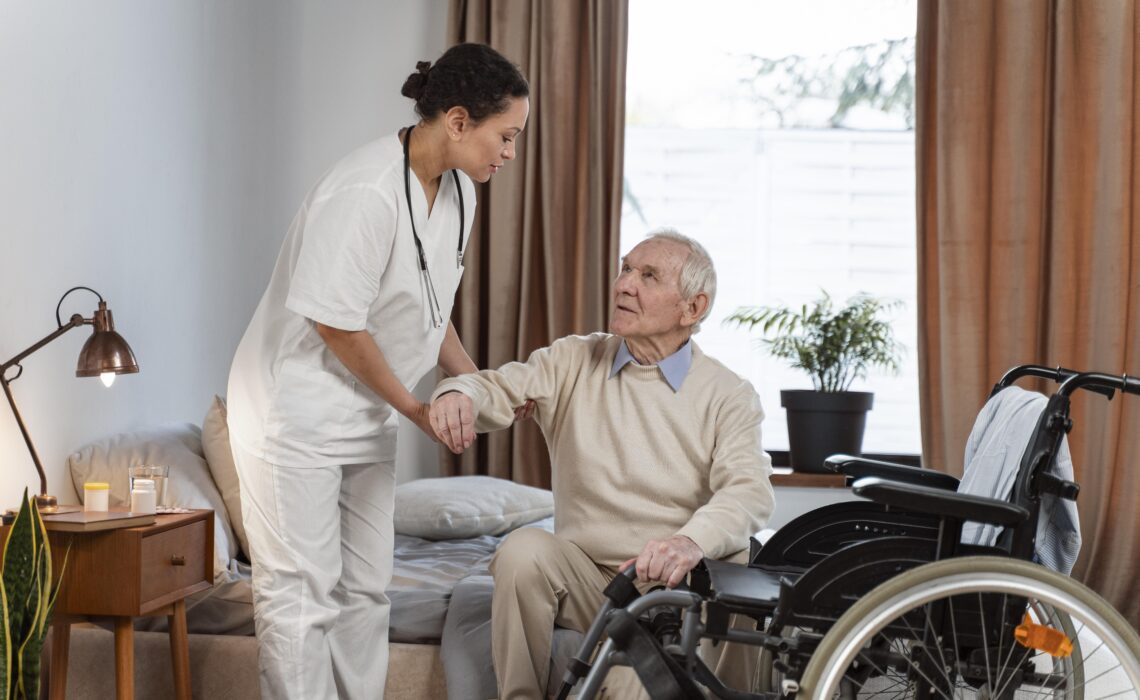 Ways Assisted Living Communities Foster Social Engagement